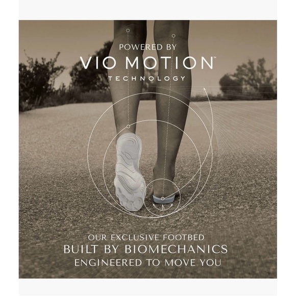 New Walk Max Water Repellent Sneaker (Women) size 13 - Picture 9 of 9